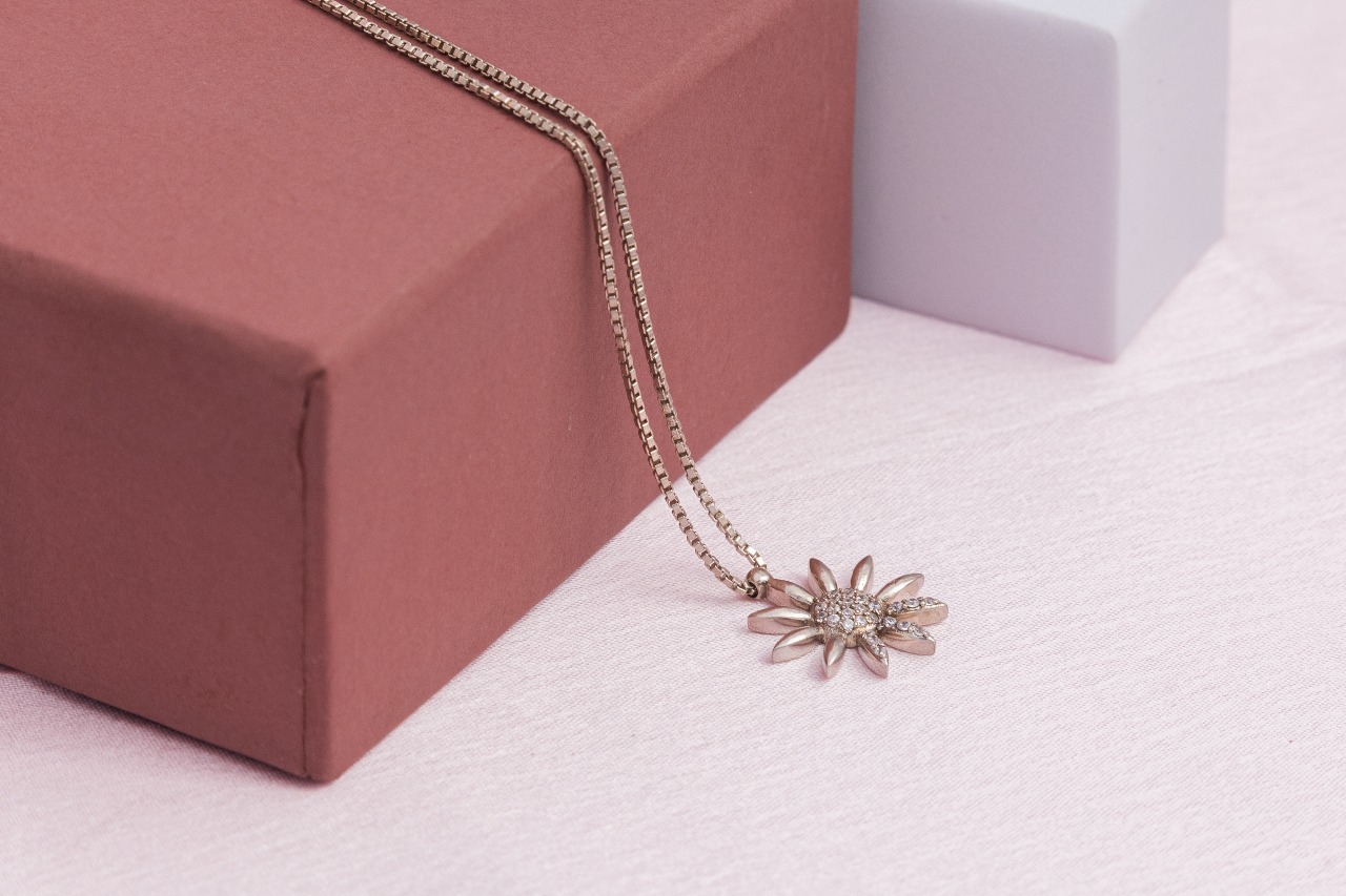 Daisy Luxe